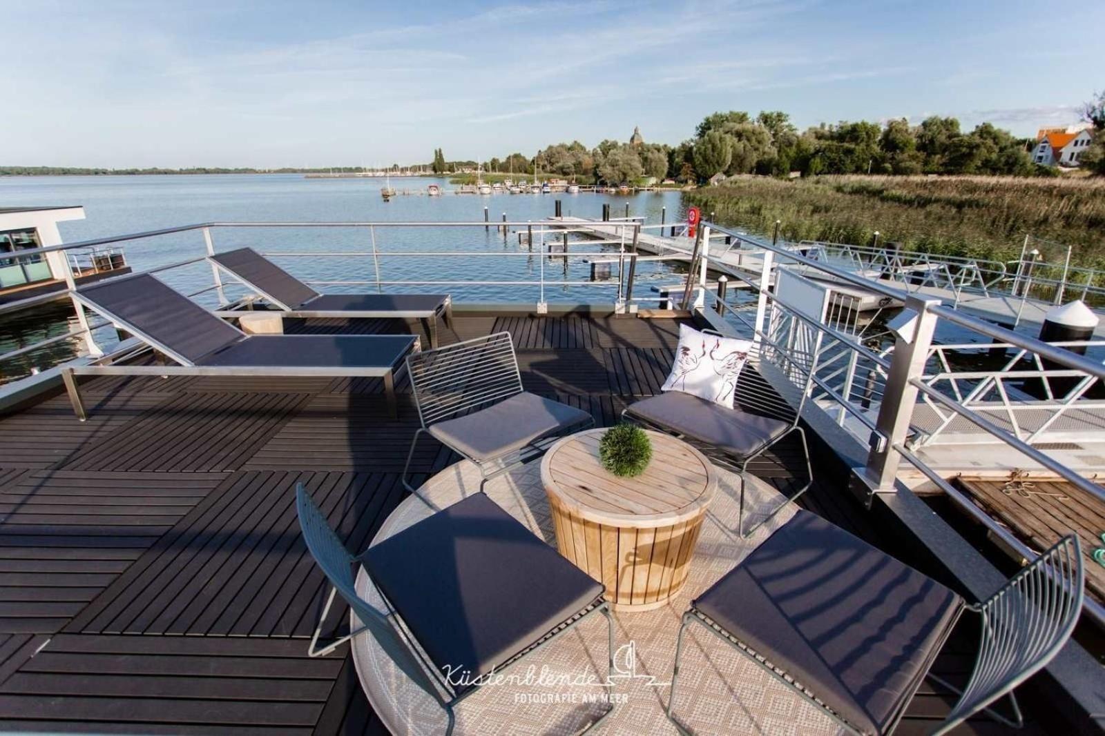 Hausboot Kranichnest Hotel Ribnitz-Damgarten Exterior photo